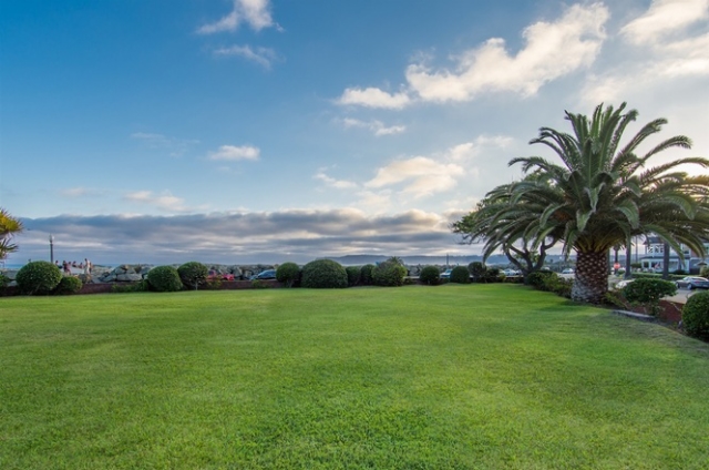 519 Ocean Blvd Coronado Home For Sale Front Lawn 2