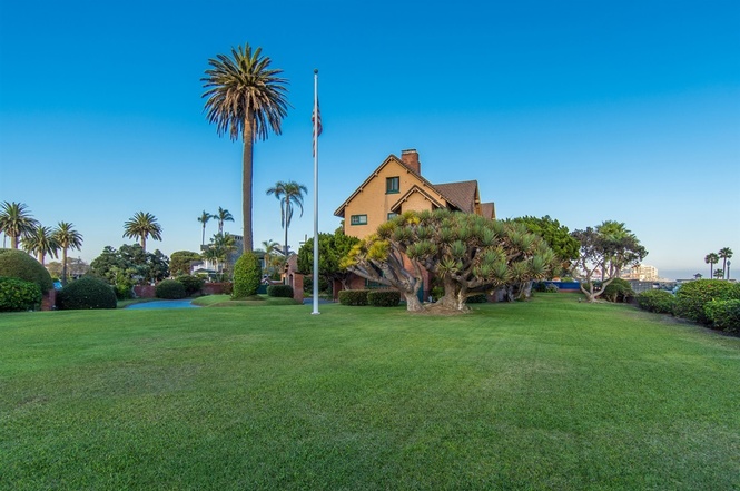 519 Ocean Blvd Coronado Home For Sale Front Lawn